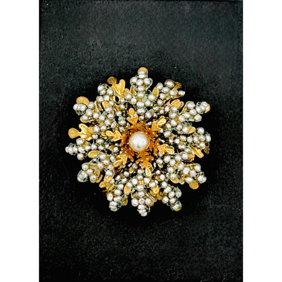 Esquisite Miriam Haskell faux seed gray pearls gold tone filigree flower brooch